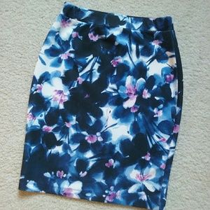 Petite floral skirt